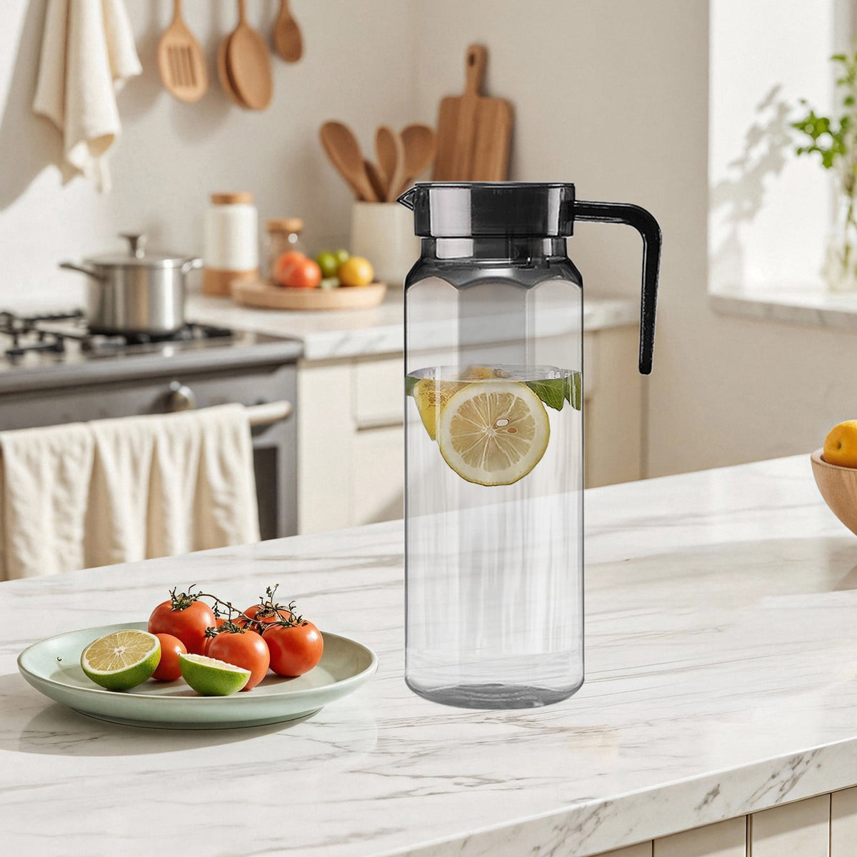 Lidded Fridge Pitcher, One Quart of Clear BPA-Free Plastic - Image 6