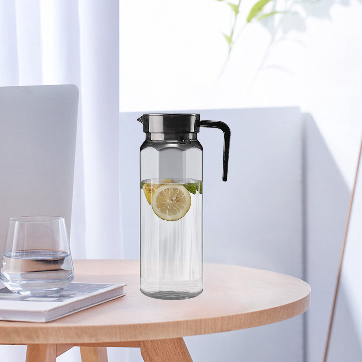 Lidded Fridge Pitcher, One Quart of Clear BPA-Free Plastic - Image 4